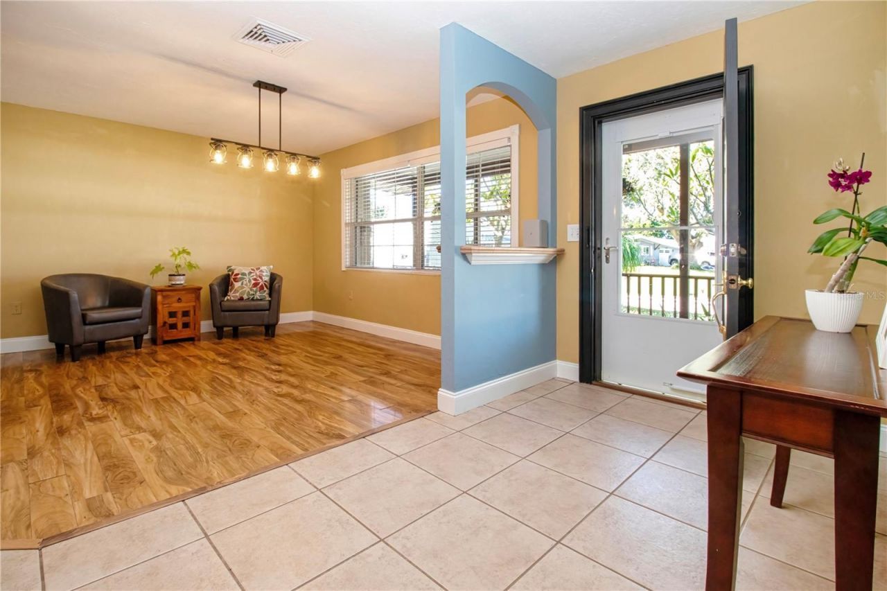 5745 Savannah Drive, Sarasota, FL 34231 Photo