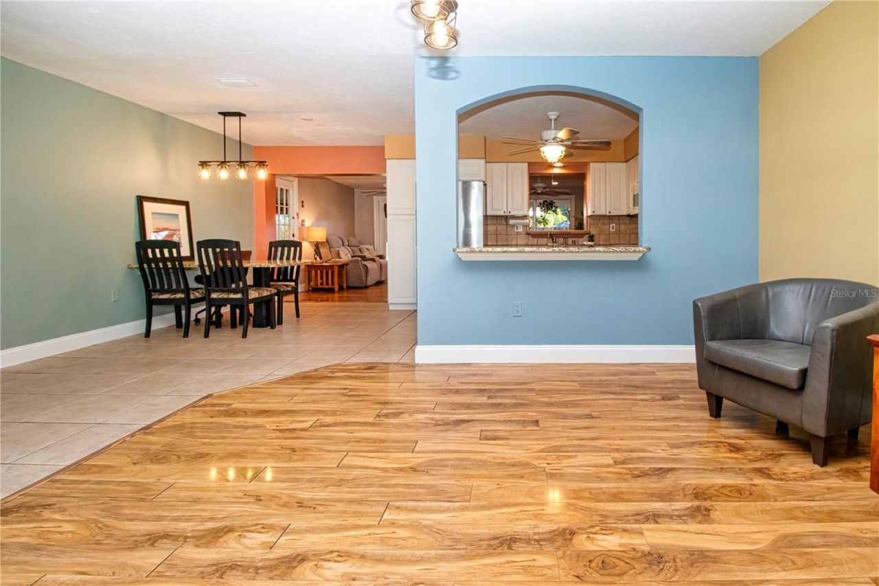 5745 Savannah Drive, Sarasota, FL 34231 Photo