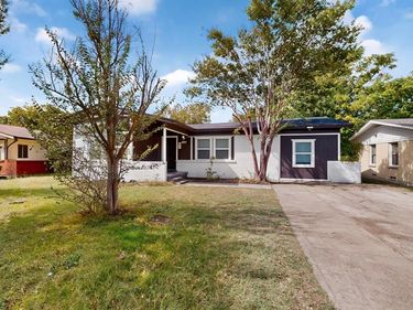 3831 Vanette Lane , Dallas, TX 75216