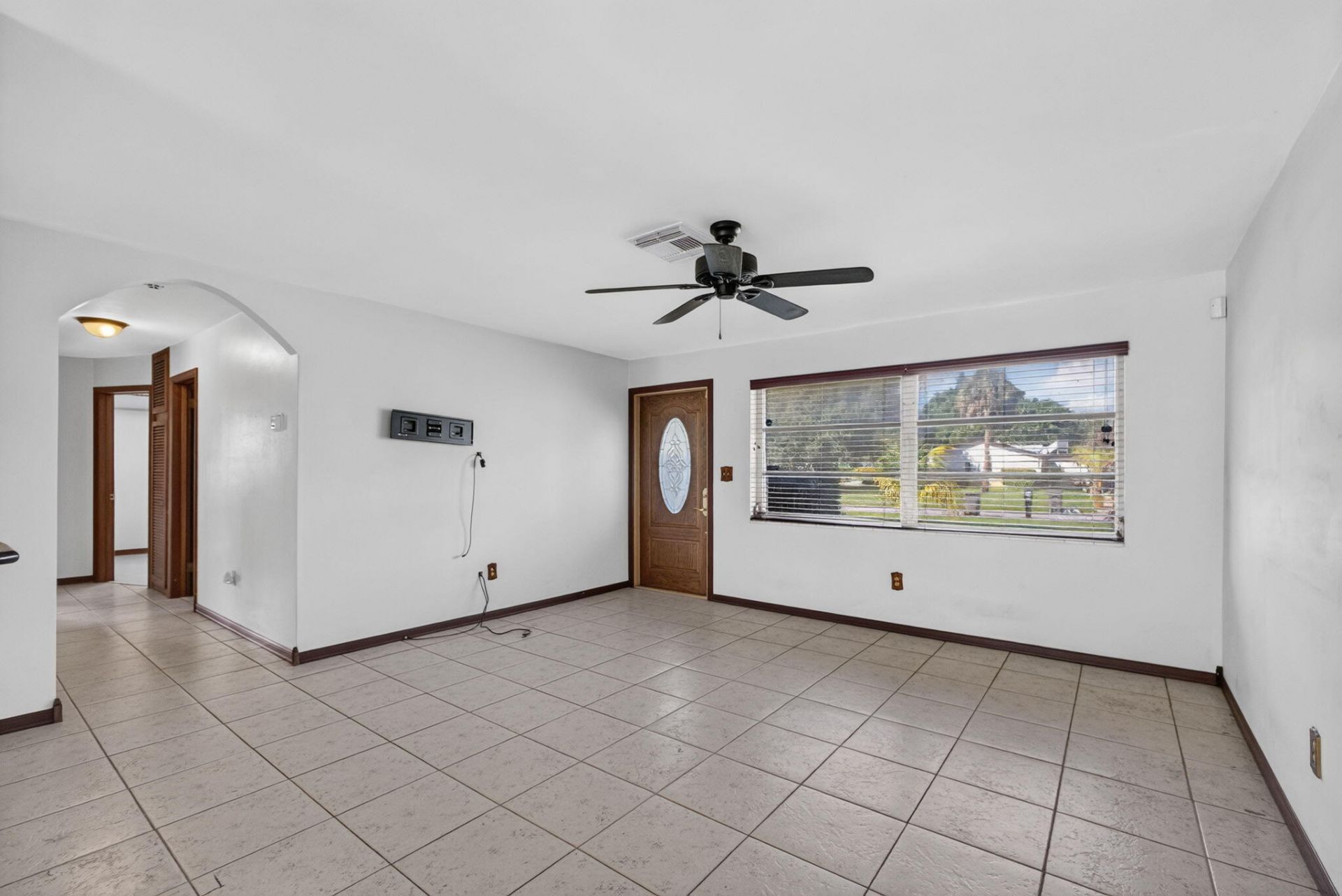 446 E Shadyside Circle, West Palm Beach, FL 33415 Photo