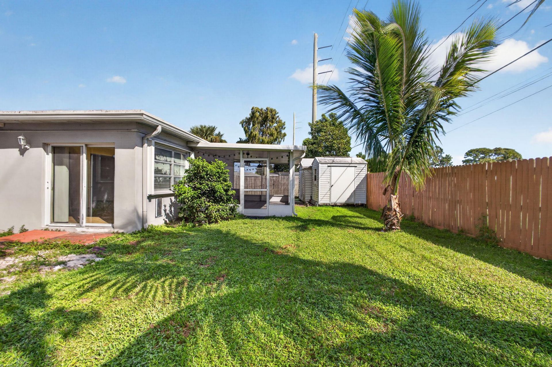446 E Shadyside Circle, West Palm Beach, FL 33415 Photo