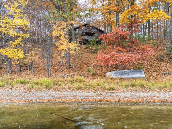 3282 Knotty Pine Trl, Washington, WI 54521