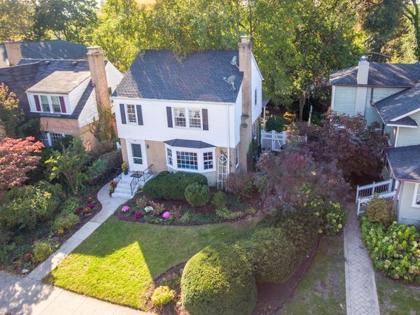650 Asbury Avenue , Evanston, IL 60202
