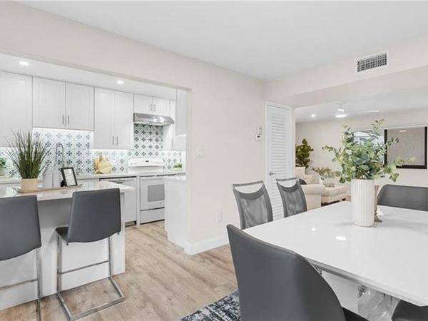 788 Park Shore DR , Unit F17, NAPLES, FL 34103
