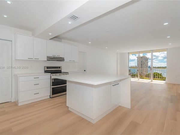11111 Biscayne Blvd , Unit 1125, Miami, FL 33181