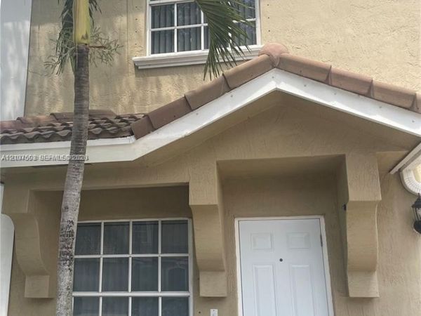 322 SW 120th Ave , Pembroke Pines, FL 33025