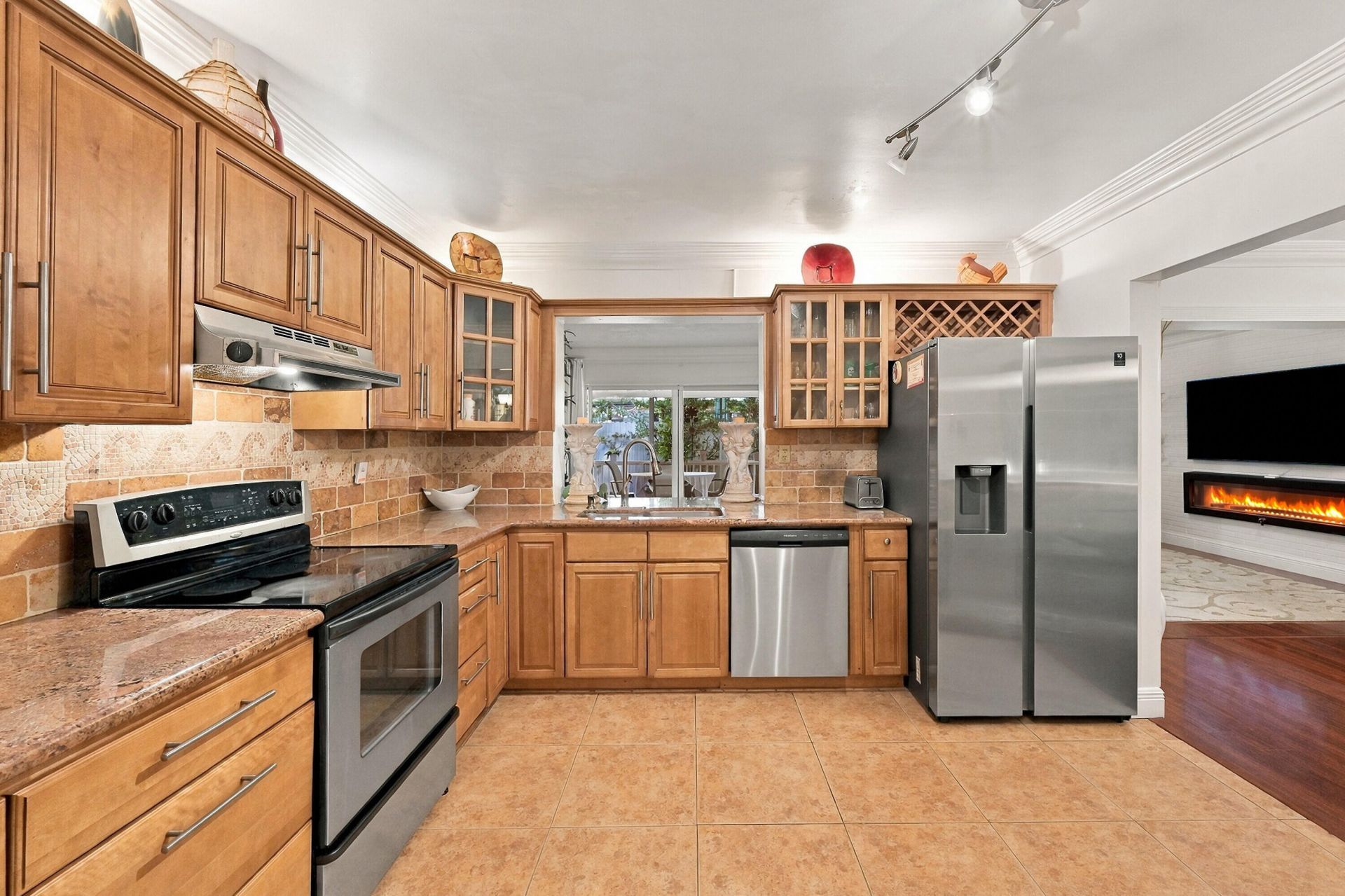 8670 NW 19th Street, Pembroke Pines, FL 33024 Photo