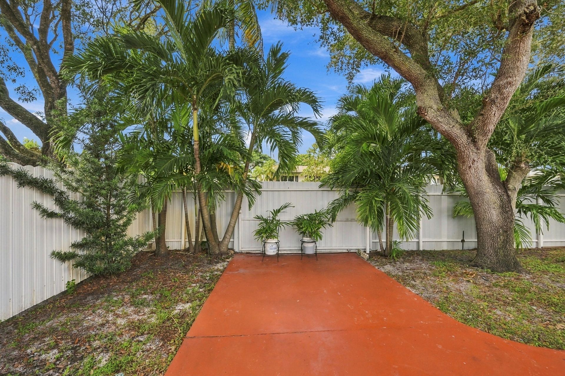 8670 NW 19th Street, Pembroke Pines, FL 33024 Photo