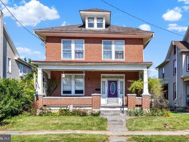 135 W SHERIDAN AVENUE, ANNVILLE, PA 17003