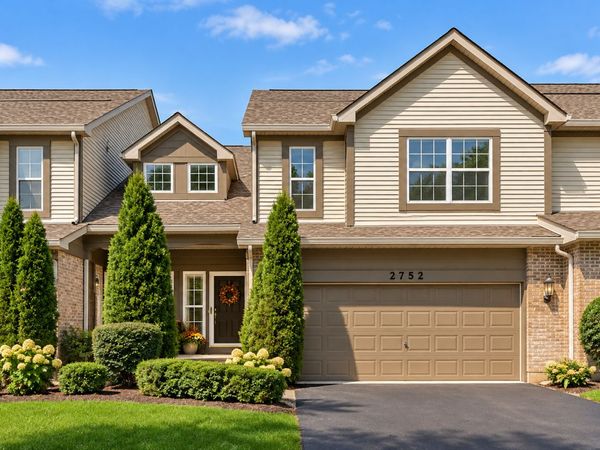 2752 Whitlock Drive , Darien, IL 60561