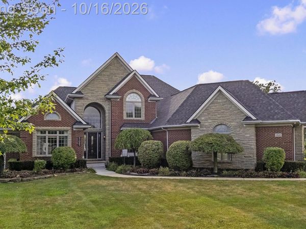 51045 Sunday Drive, Novi, Mi 48167