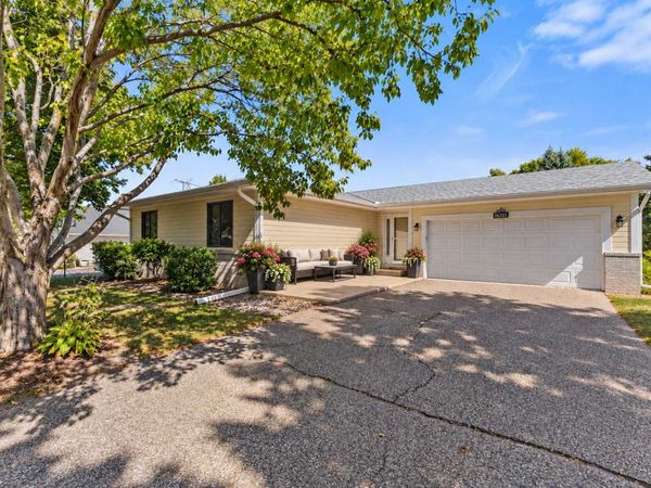 7291 Conestoga Court, Chanhassen, MN 55317