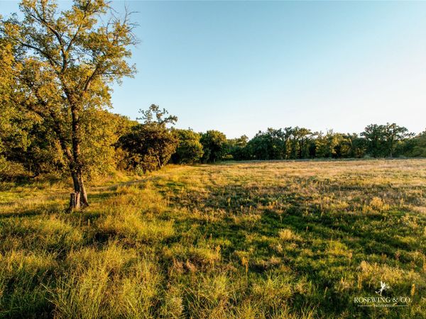 S 35100 Road , Ralston, OK 74650