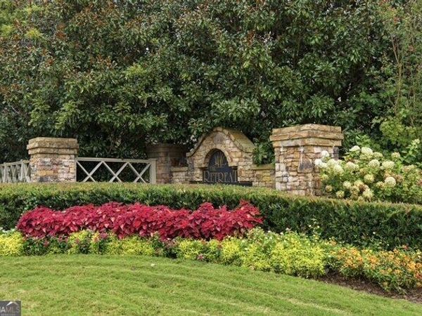 5738 Vinings Retreat Way SW, Mableton, GA 30126