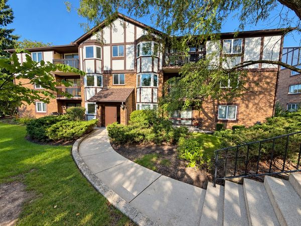 6820 Joliet Road , Unit 9, Indian Head Park, IL 60525