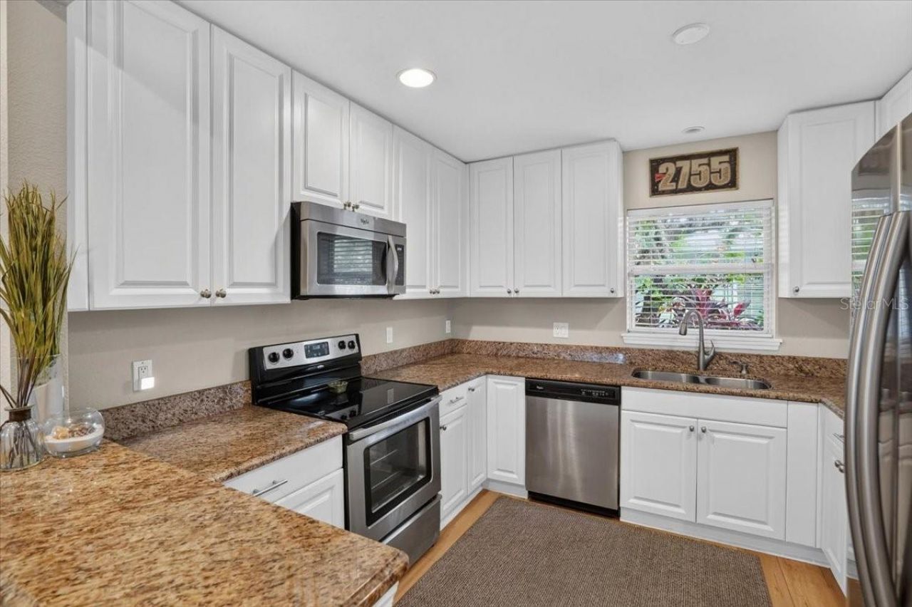 2755 S East Avenue , Sarasota, FL 34239 Photo