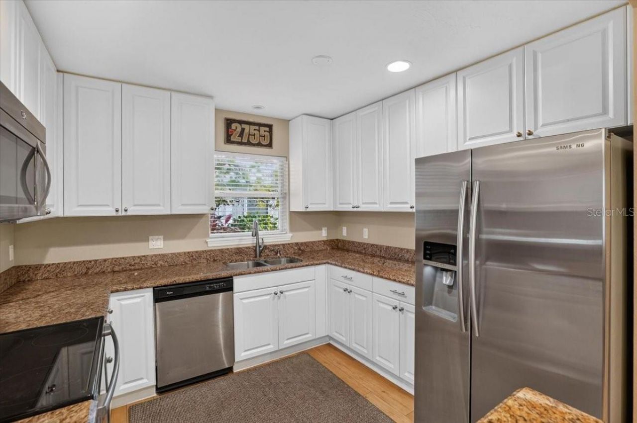 2755 S East Avenue , Sarasota, FL 34239 Photo