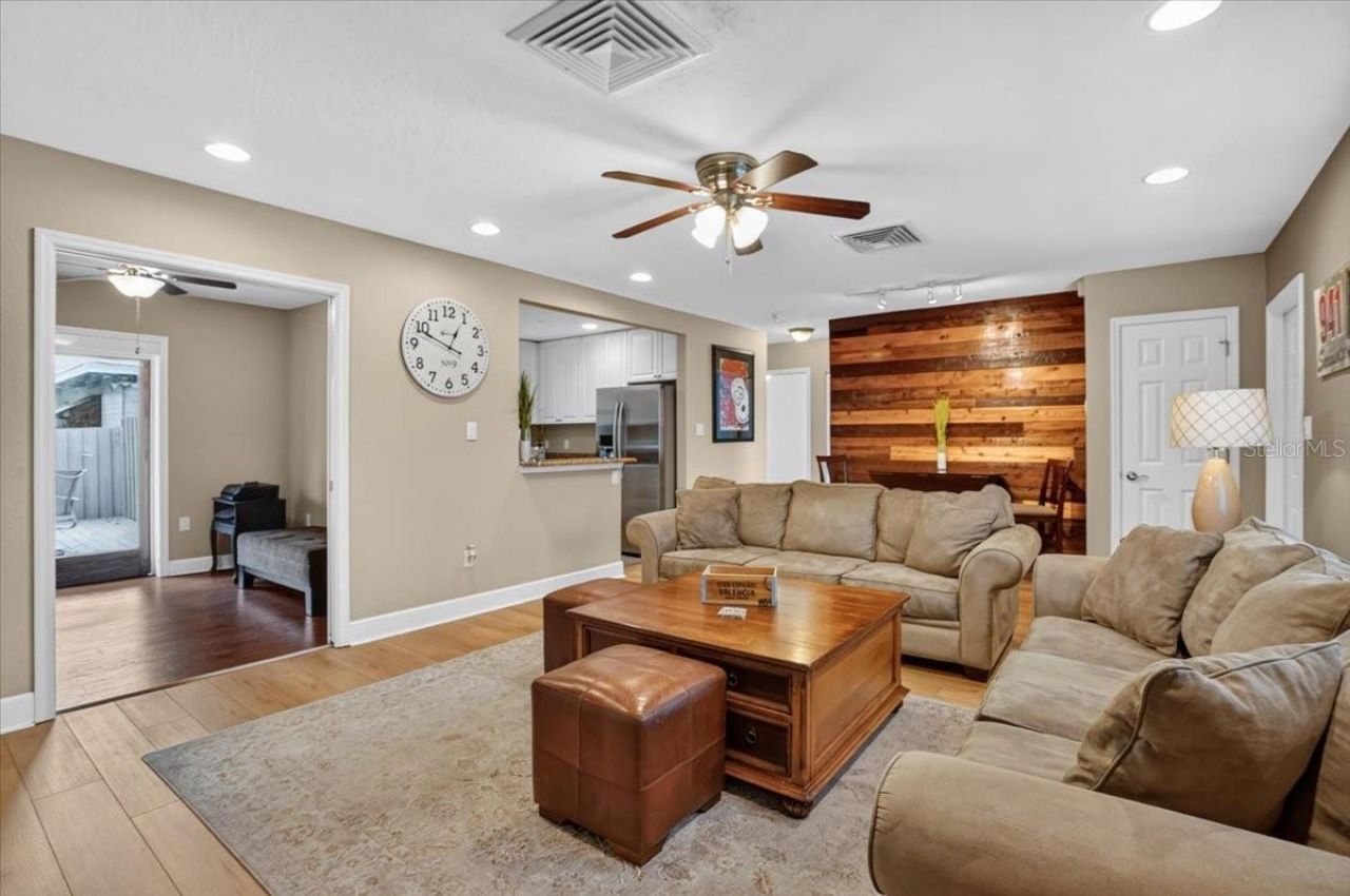 2755 S East Avenue , Sarasota, FL 34239 Photo