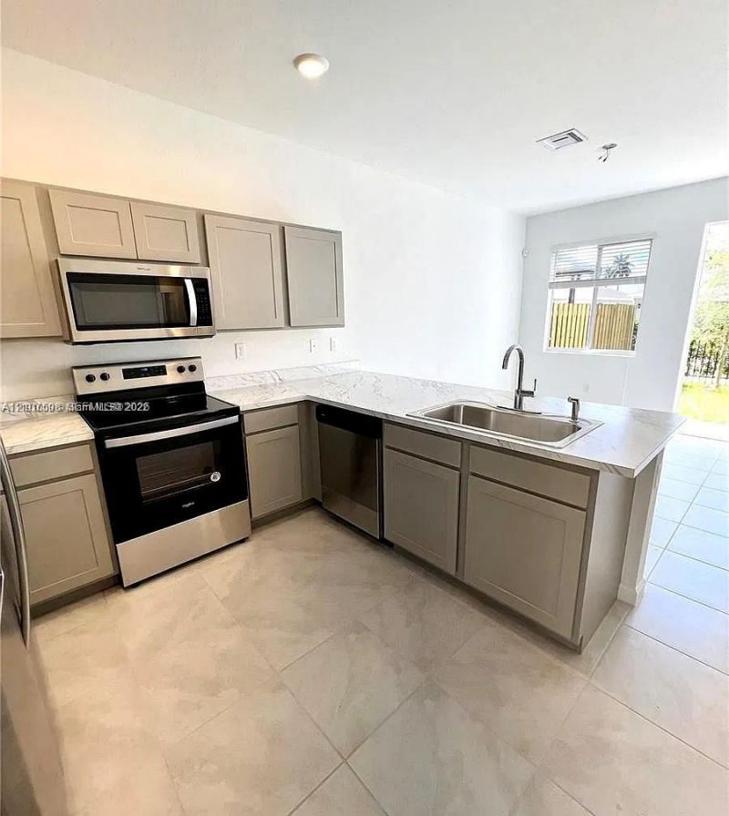 1088 NW 208th Ter, Miami Gardens, FL 33169 Photo