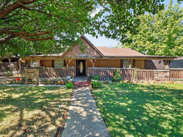 2121 High Summit Drive , Garland, TX 75041