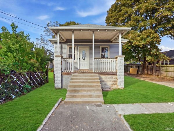137 43rd Street , Copiague, NY 11726