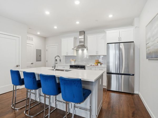 267 Old Colony, Unit 611, Boston, MA 02127