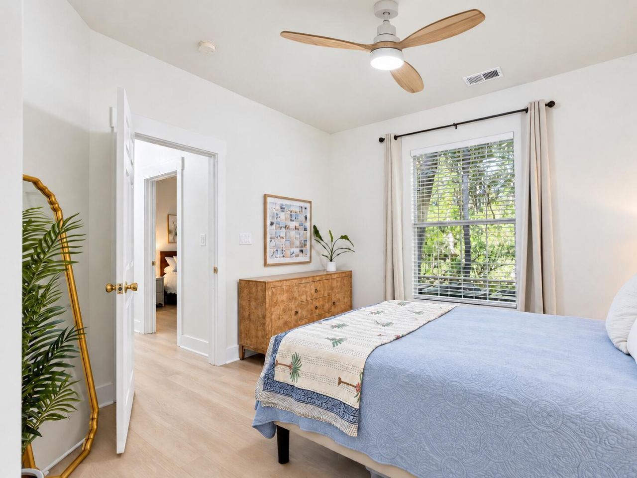 1600 Long Grove Photo 22