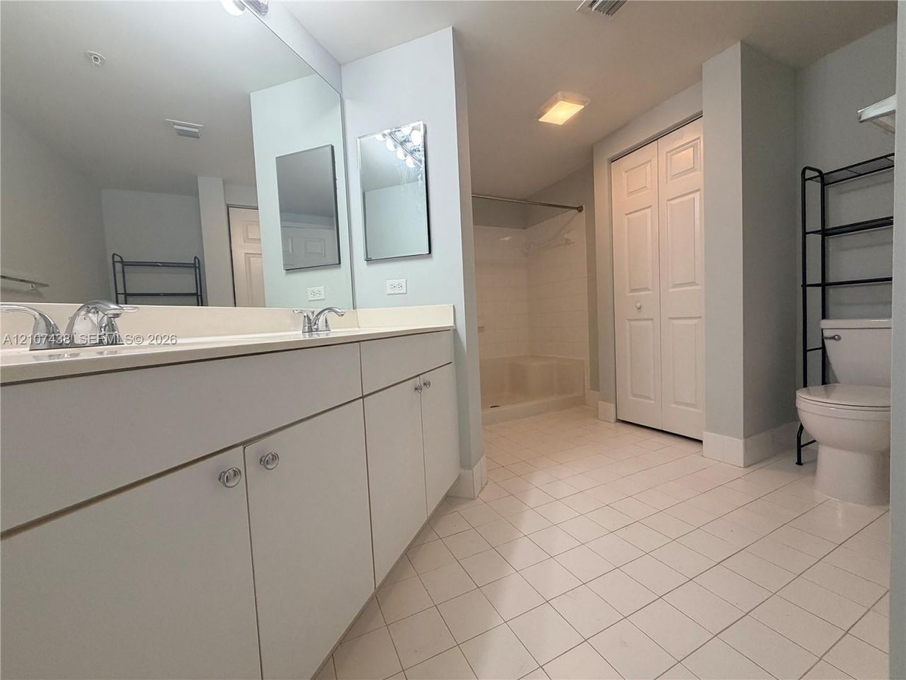 17100 N Bay Rd , Unit 1214, Sunny Isles Beach, FL 33160 Photo