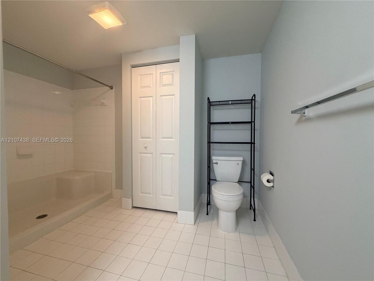 17100 N Bay Rd , Unit 1214, Sunny Isles Beach, FL 33160 Photo