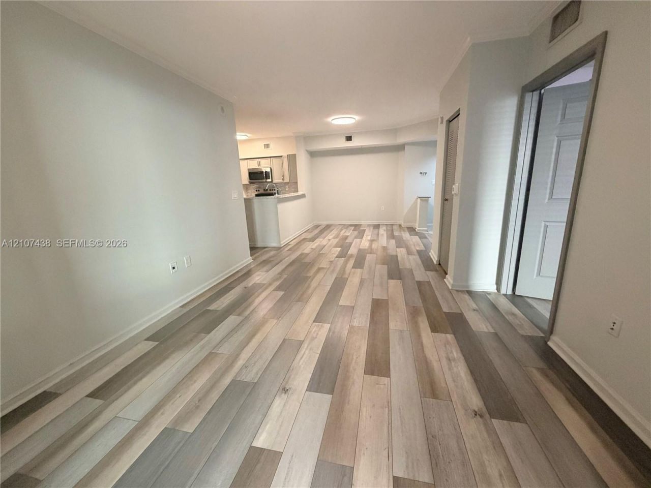 17100 N Bay Rd , Unit 1214, Sunny Isles Beach, FL 33160 Photo