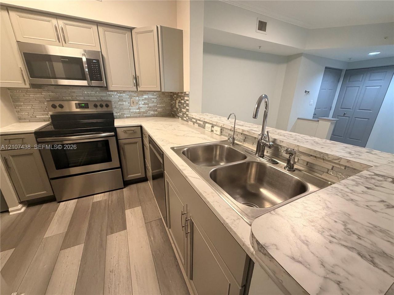17100 N Bay Rd , Unit 1214, Sunny Isles Beach, FL 33160 Photo