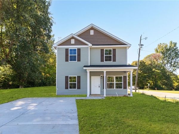 729 W Swannanoa Avenue , Liberty, NC 27298