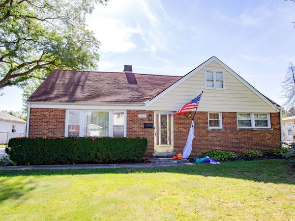 9627 Castello Avenue, Melrose Park, IL 60164