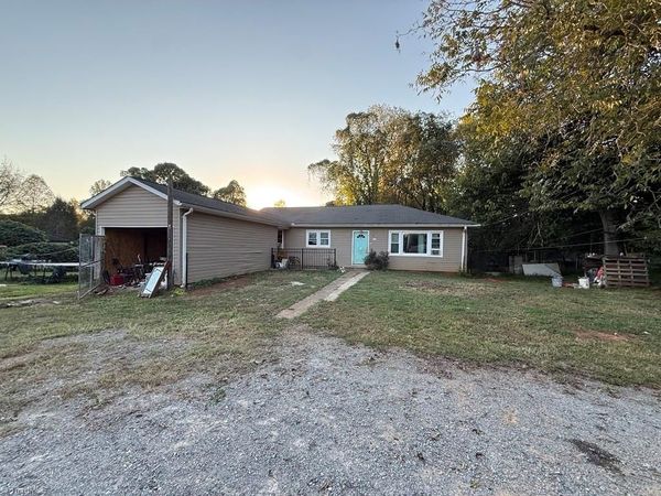 253 Cemetery Street , Ronda, NC 28670