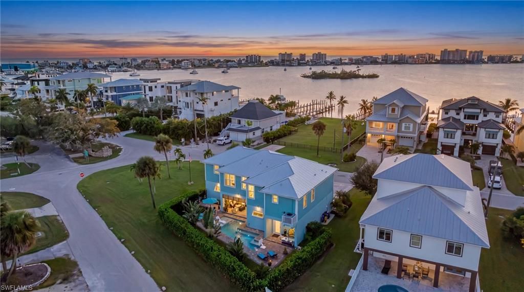 810 San Carlos Dr , Fort Myers Beach, FL 33931 Photo
