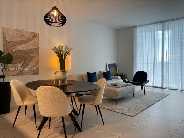 1060 Brickell Ave , Unit 2413, Miami, FL 33131