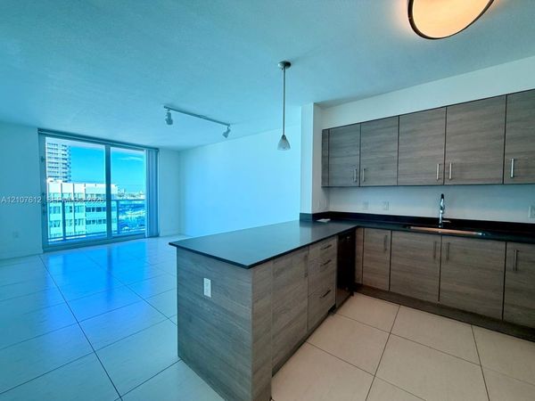 7525 E Treasure Dr , Unit 1006, North Bay Village, FL 33141