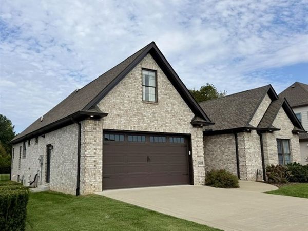 1314 Burr Oaks Court , Bowling Green, KY 42103