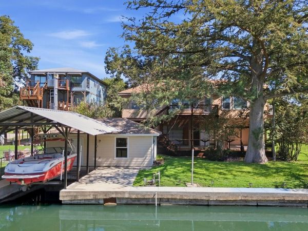 124 LAKESIDE DR, Seguin, TX 78155
