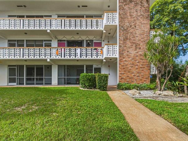 500 S Luna Court, Unit 4, Hollywood, FL 33021