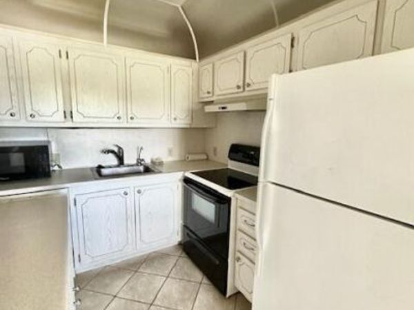 59 Preston B, Boca Raton, FL 33434