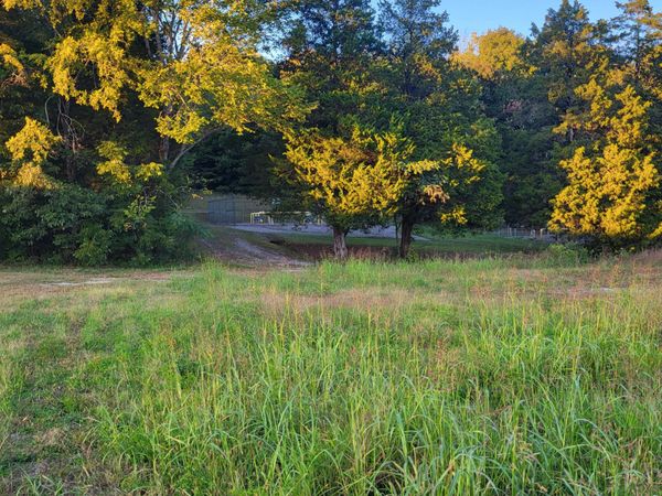 800 David W Lillard Memorial Highway, Etowah, TN 37331