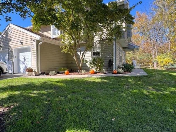9 Pelican Point, Hampton, NJ 07860