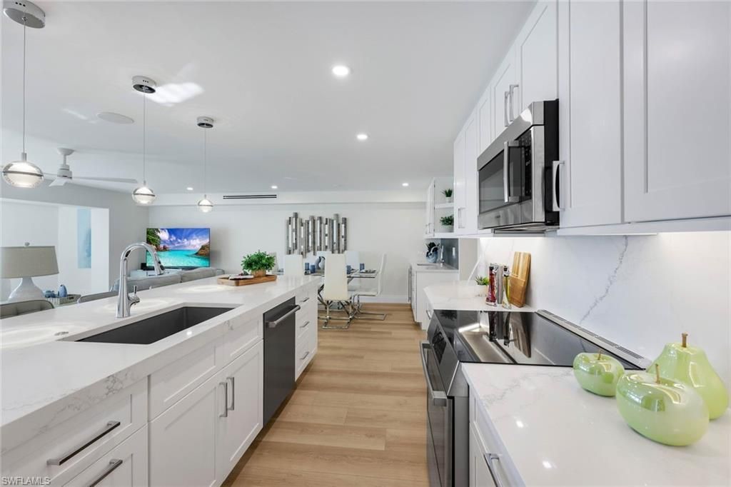 3000 Gulf Shore Blvd N, Unit 307, Naples, FL 34103 Photo