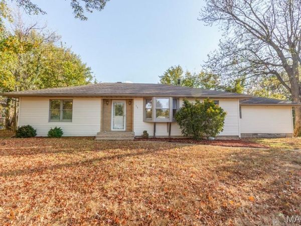 13 LAKE Drive, Lebanon, MO 65536