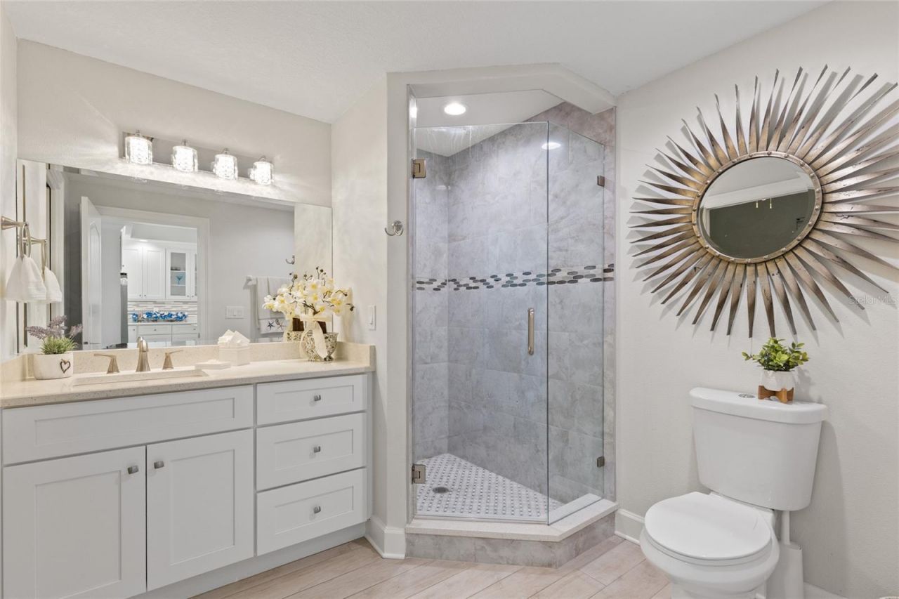 19600 Gulf Boulevard, Unit 202, Indian Shores, FL 33785 Photo
