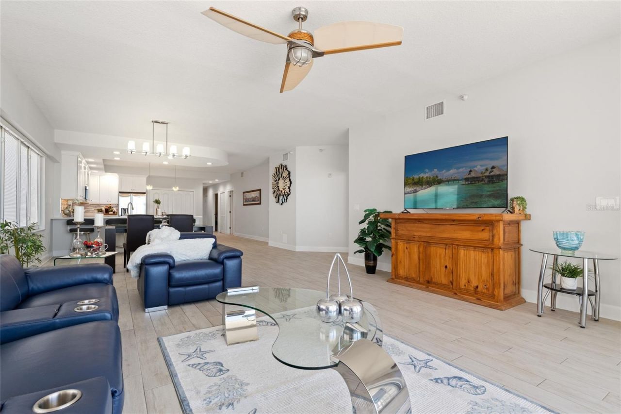 19600 Gulf Boulevard, Unit 202, Indian Shores, FL 33785 Photo