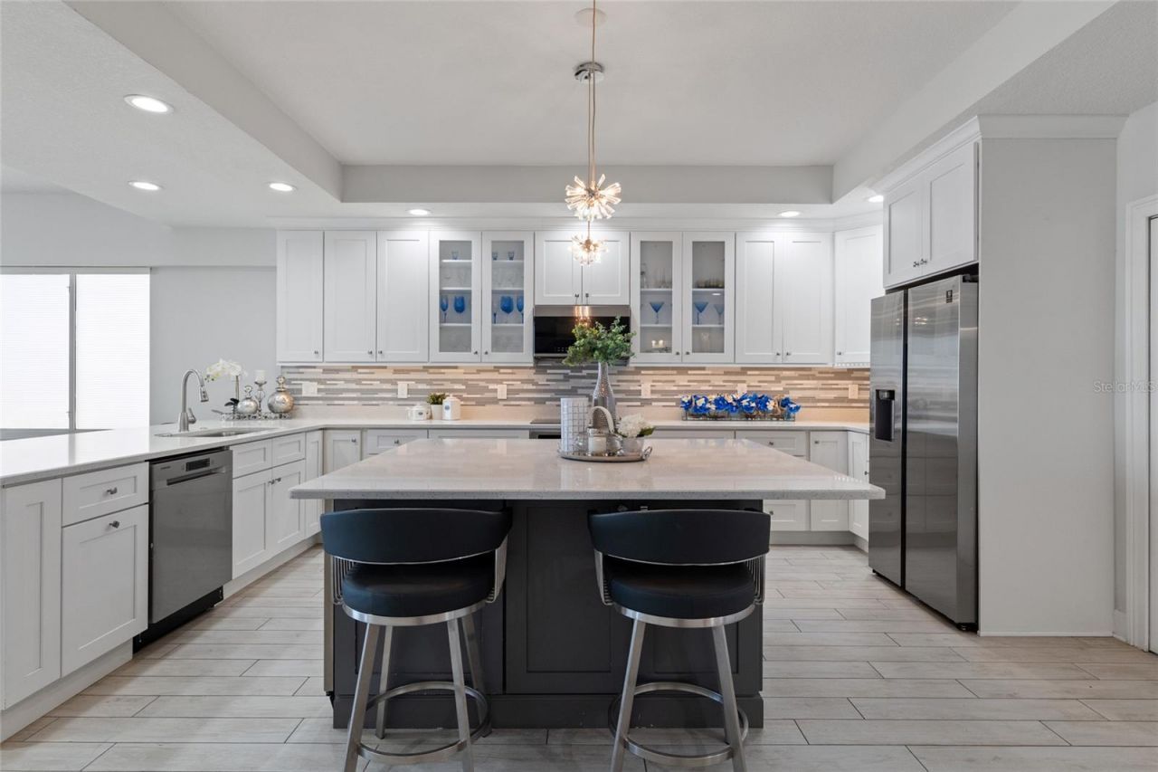 19600 Gulf Boulevard, Unit 202, Indian Shores, FL 33785 Photo