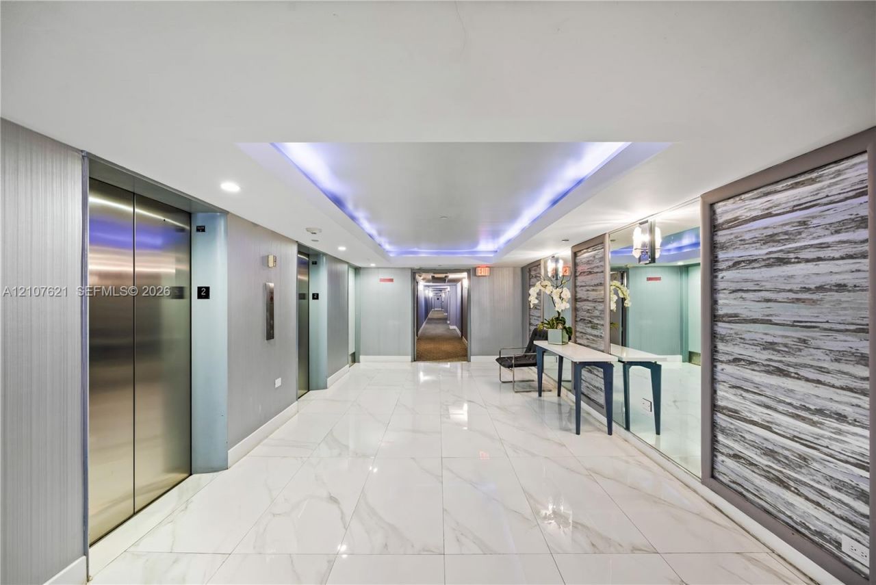 5055 Collins Ave , Unit 5N, Miami Beach, FL 33140 Photo