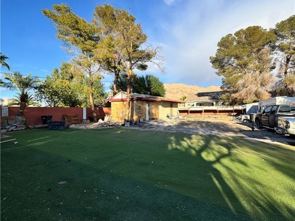 6132 Silver Road , Las Vegas, NV 89110